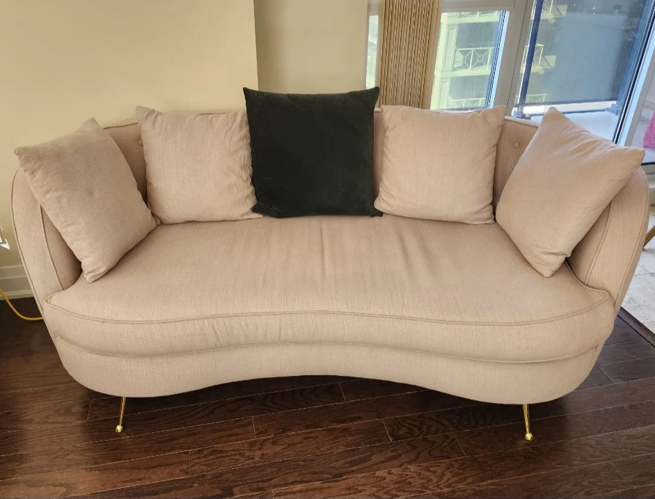 Curved Sofa with Accent Pillows (loveseat)