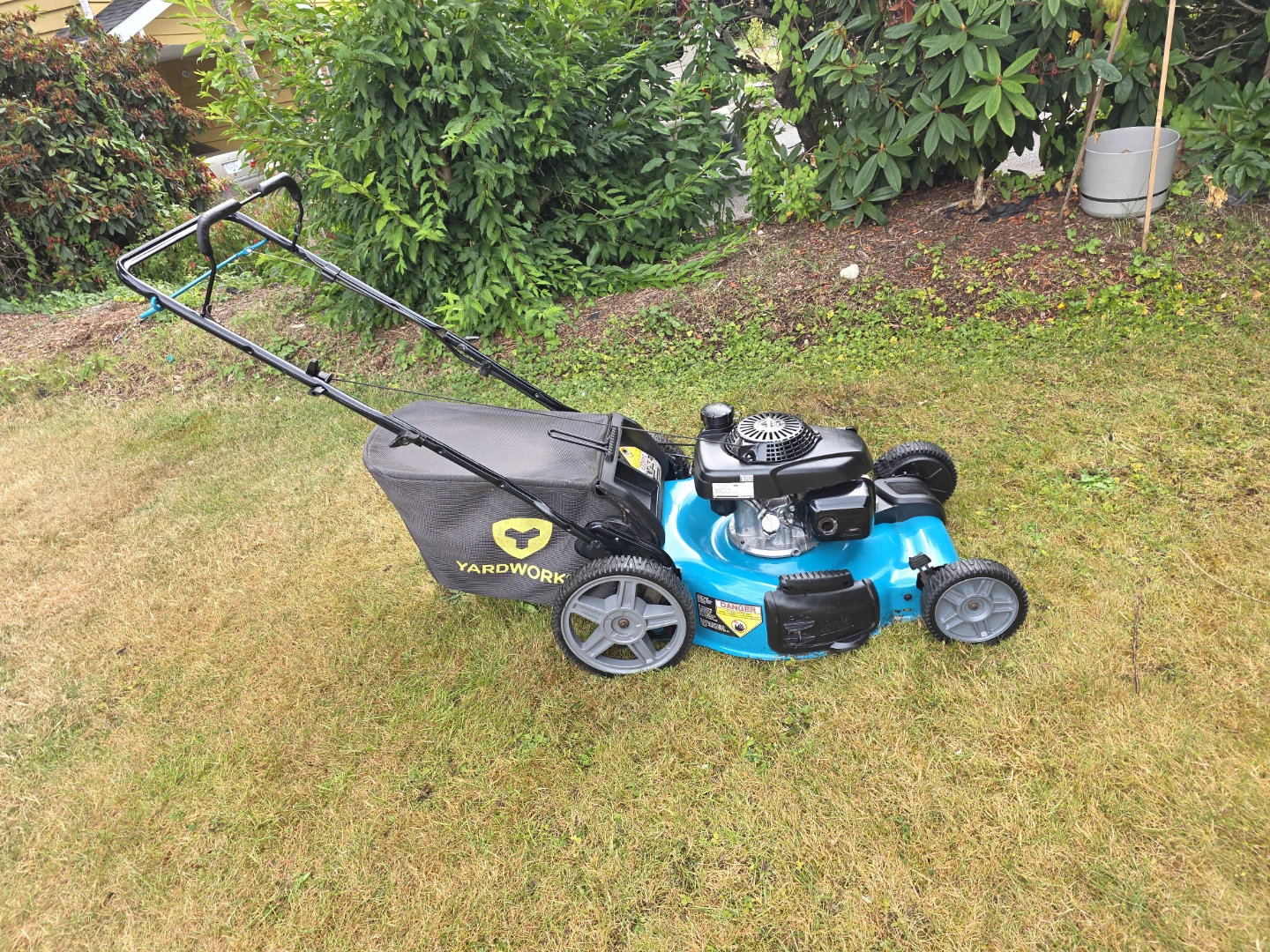 22" Honda 160GCV rear wheel drive lawnmower - photo 2