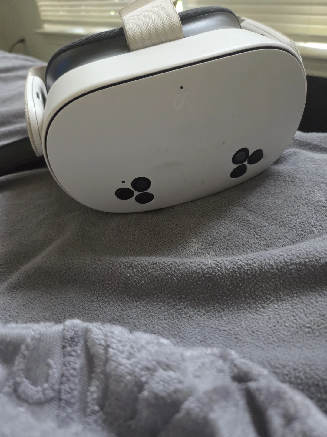 Meta Quest 3S VR Headset - 128GB - photo 2