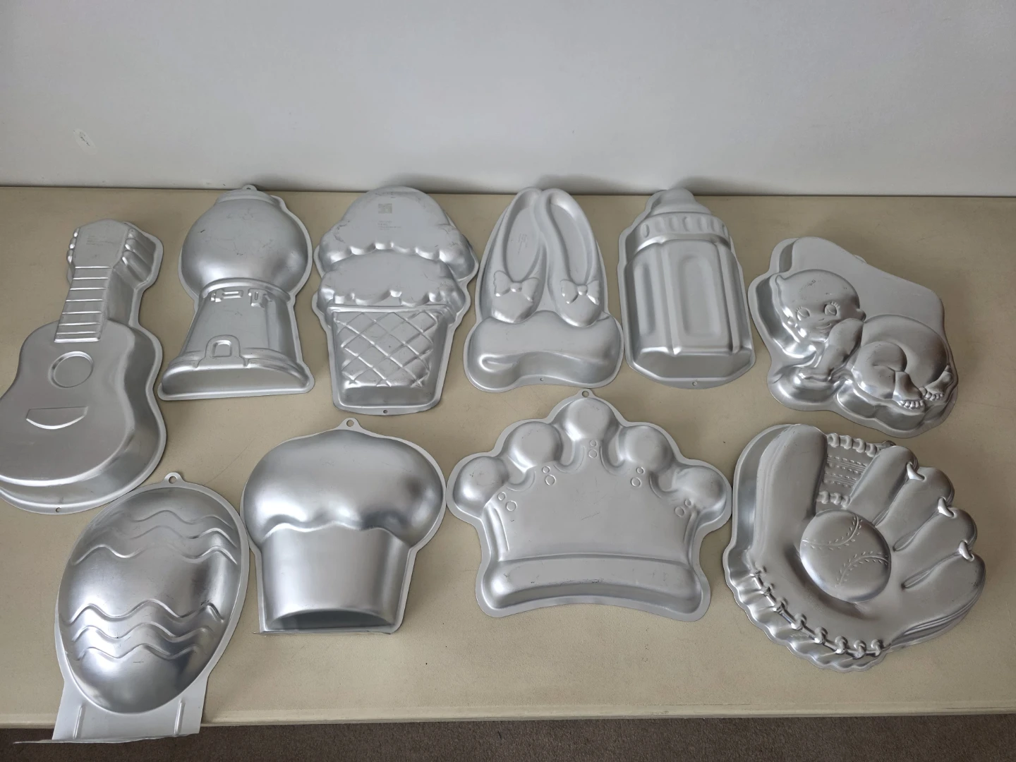 41 Vintage Cake Pans - photo 3