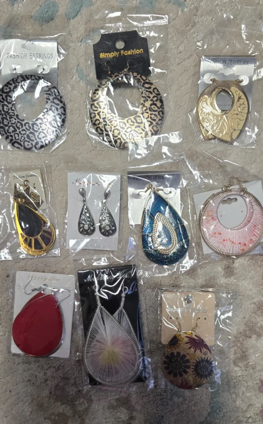 New $5 Lot of  Fashion Earrings