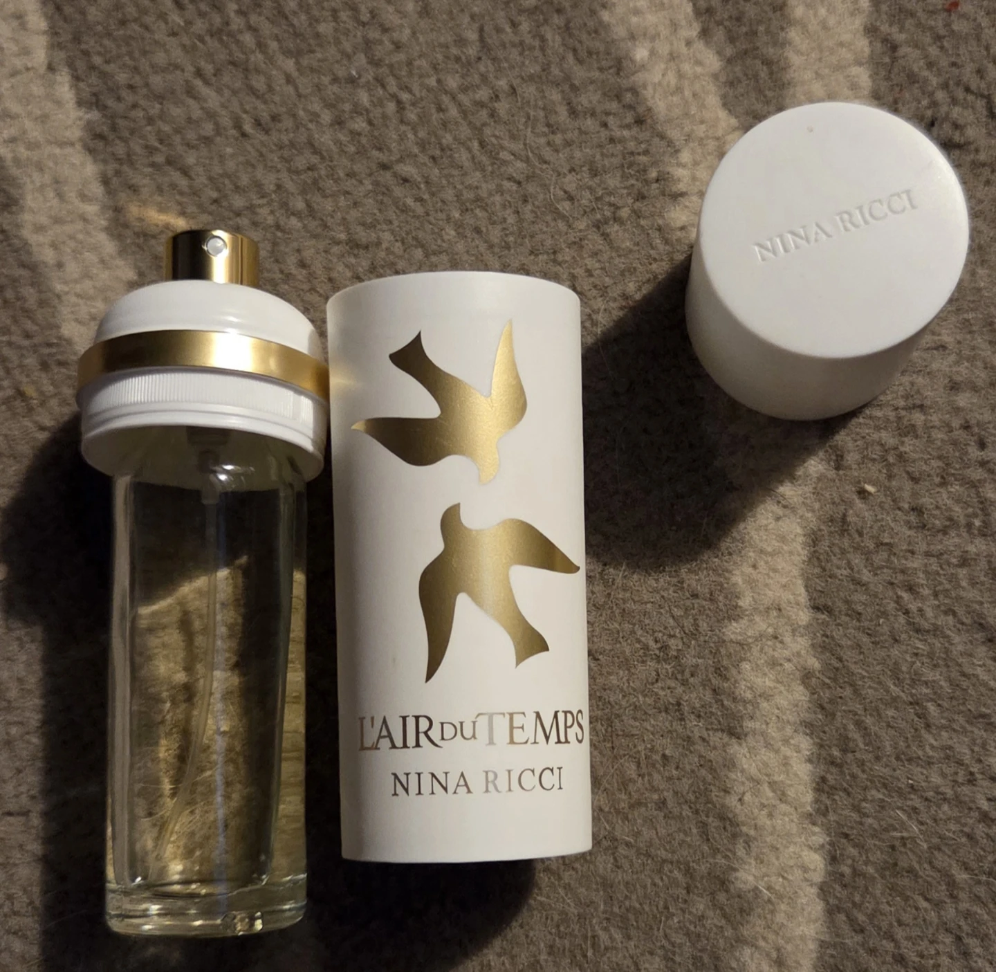 Nina Ricci L'Air du Temps Perfume - photo 3
