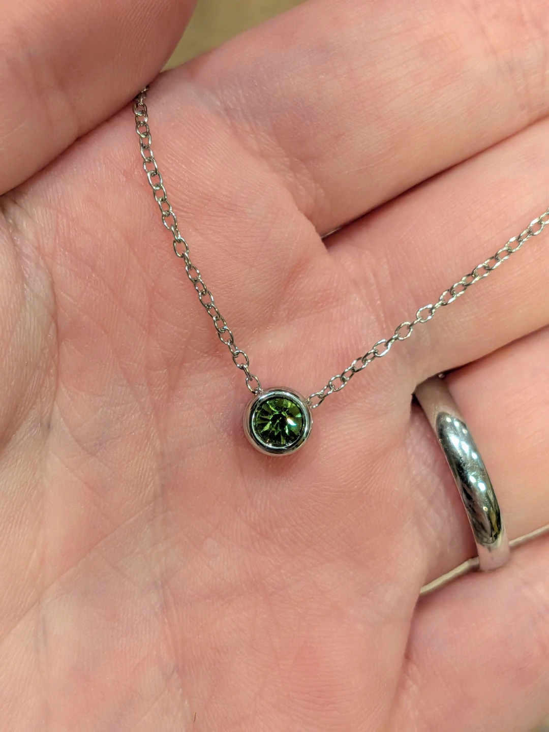 Green/Faux Peridot Stone Necklace