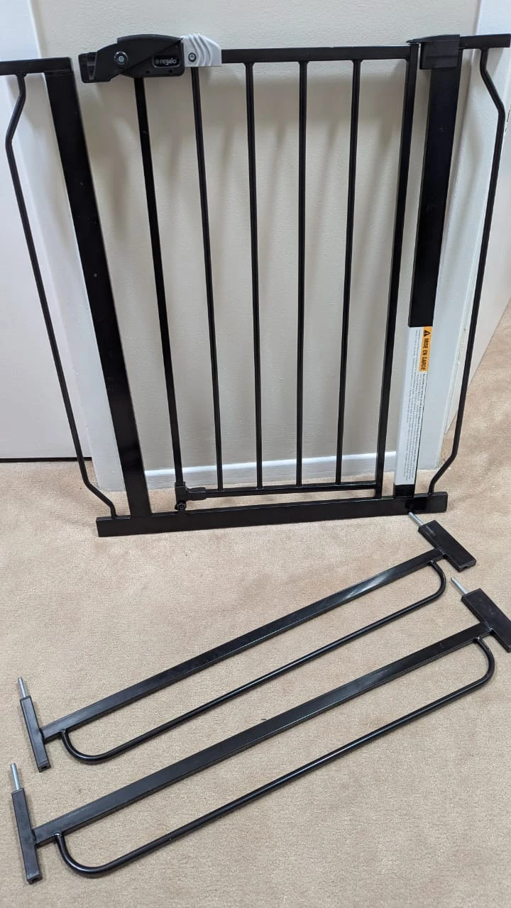 Regalo Baby Gate with Extensions (one  white one black) - photo 2