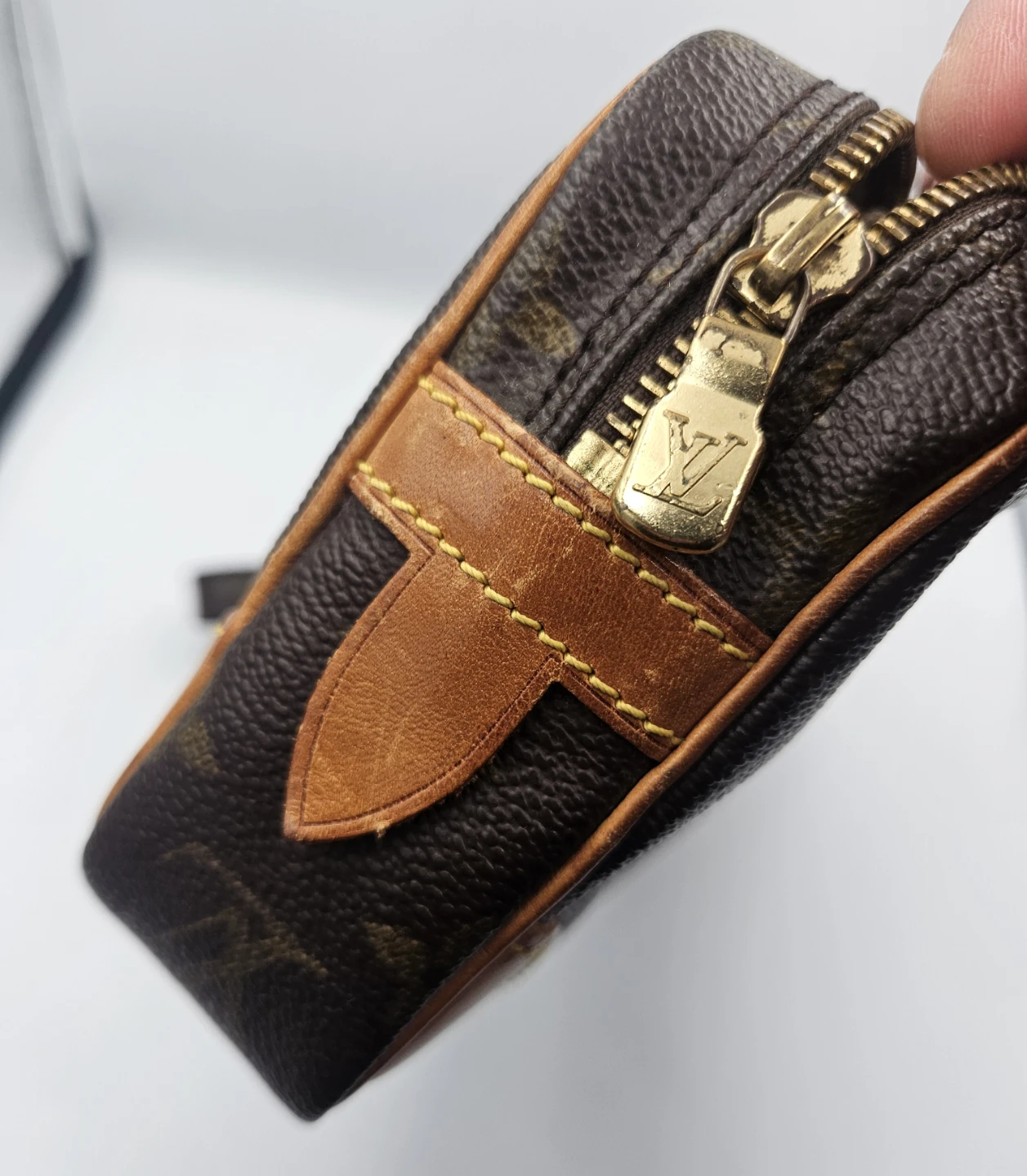 Louis Vuitton Monogram Pouch - photo 4