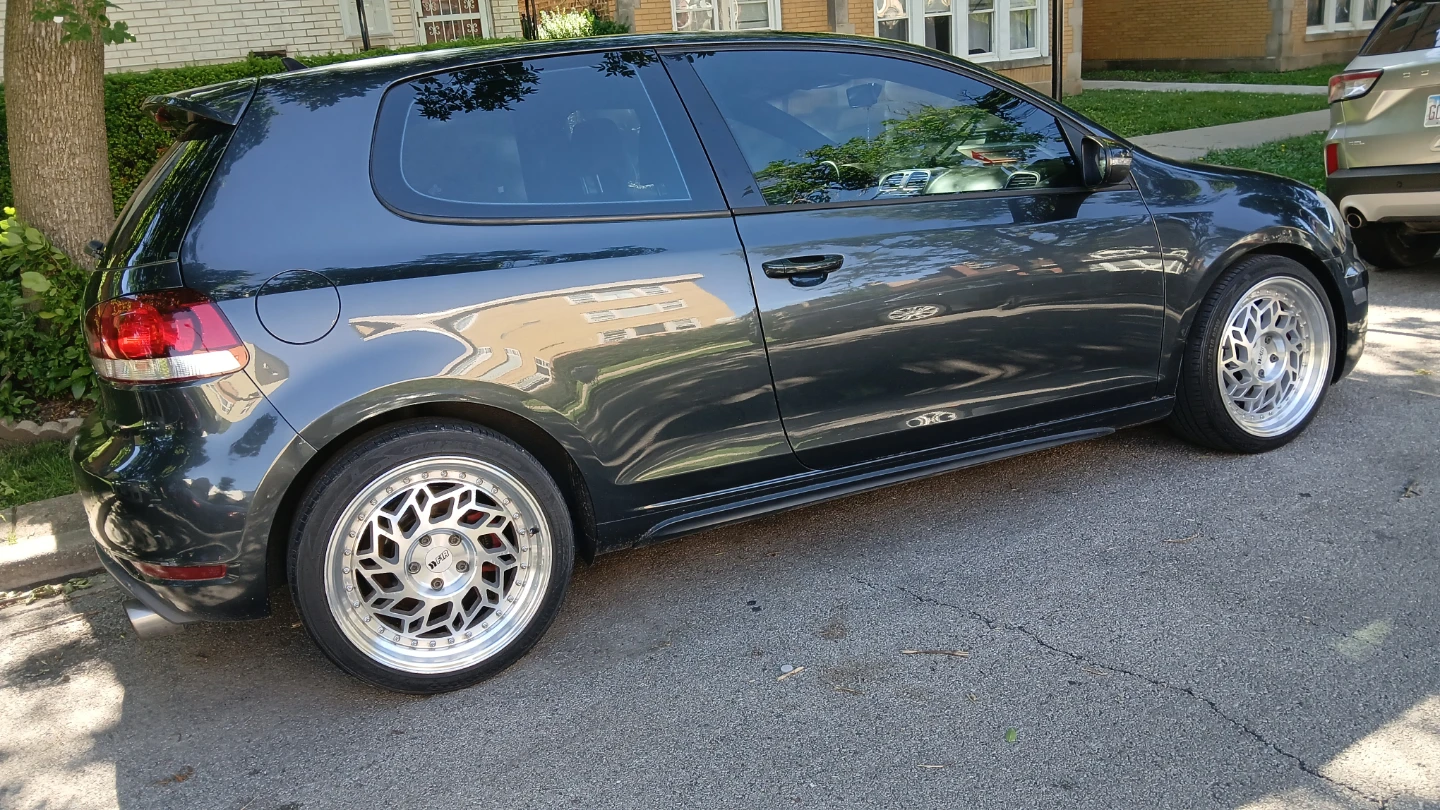 Volkswagen Golf GTI 2-Door Hatchback
