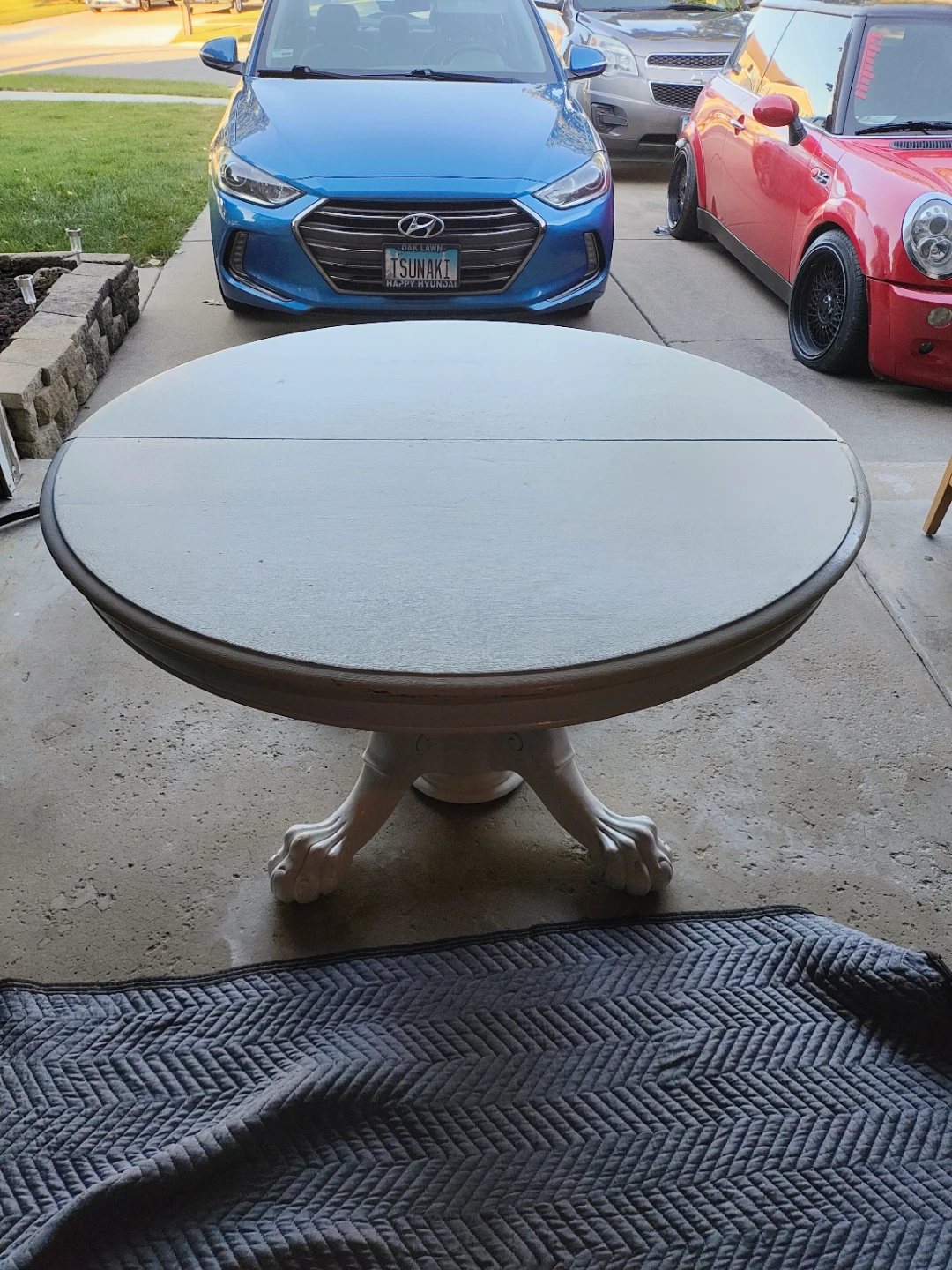 Round Pedestal Table with Claw Feet - photo 2