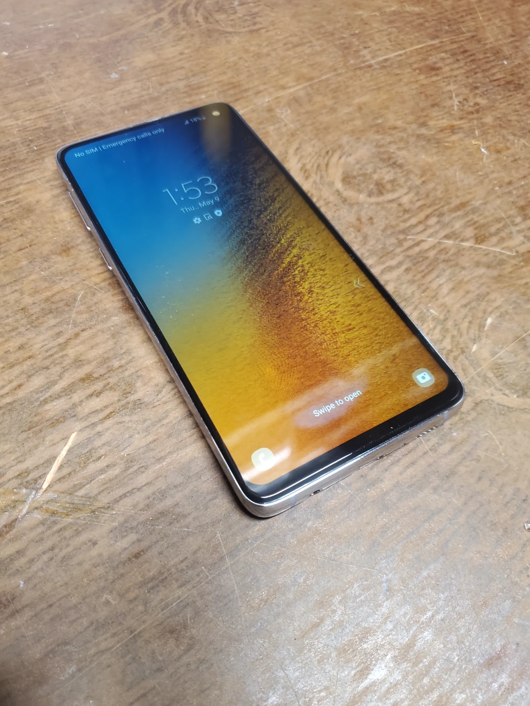 Samsung Galaxy S10 SM-G973W Smartphone