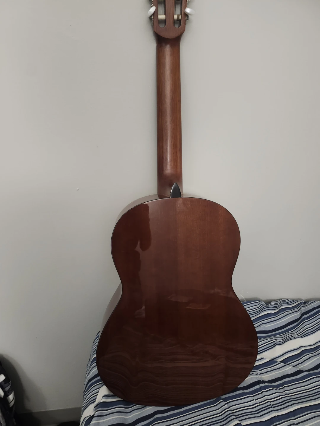 Yamaha Classical Guitar with Gig Bag and Strings - photo 3