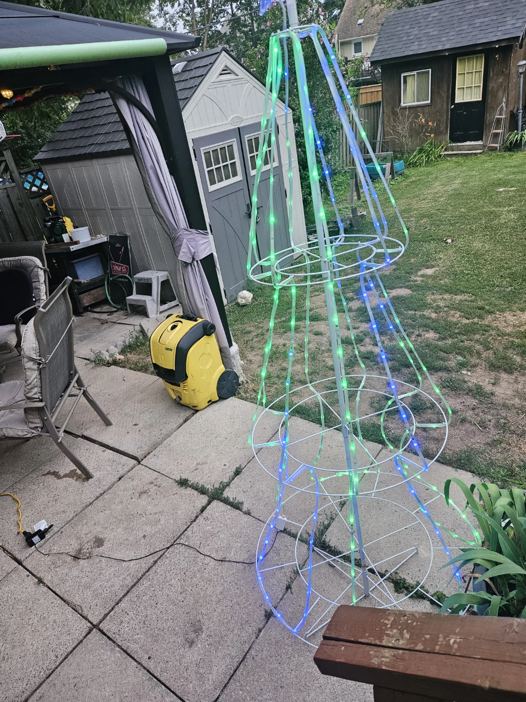 Outdoor LED Christmas Tree Light Display - photo 2