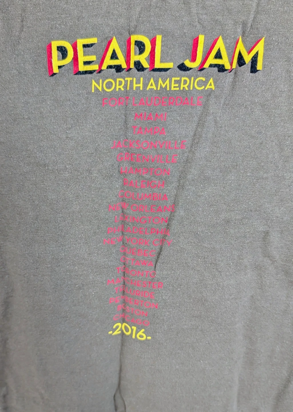 Pearl Jam North America Tour T-Shirt - Men's Medium - photo 4