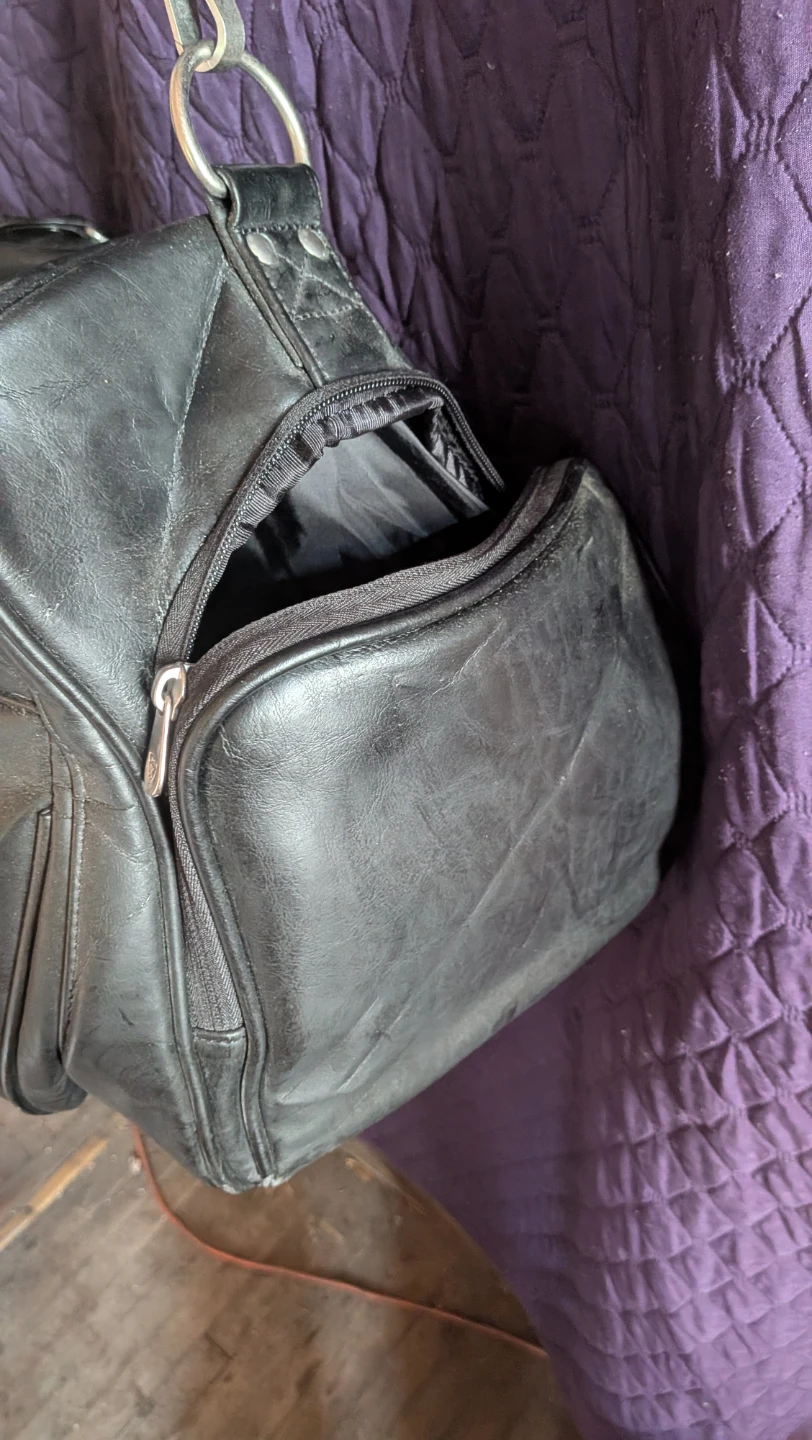 Nike Golf Shield  Black Leather Duffle Bag - photo 5