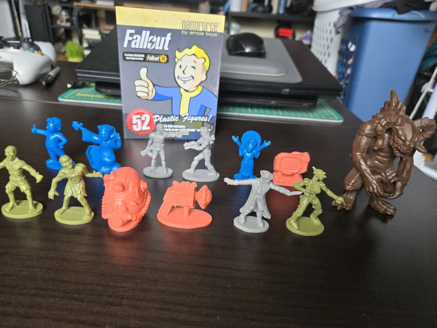 Fallout Mini Figure Box Set - photo 5