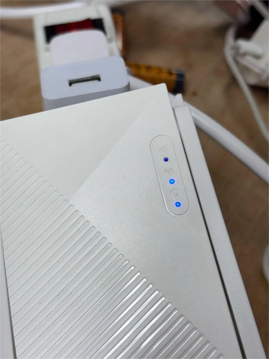WiFi Extender Signal Booster (White) - photo 4