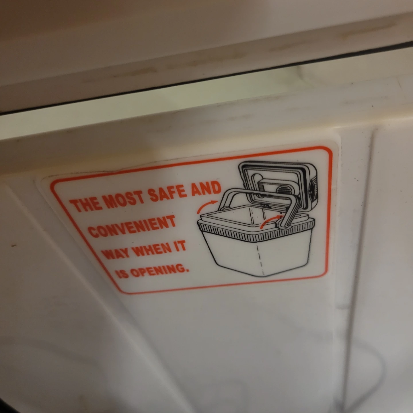 Cooler Box with Power Cord FOR THE CAR - photo 4