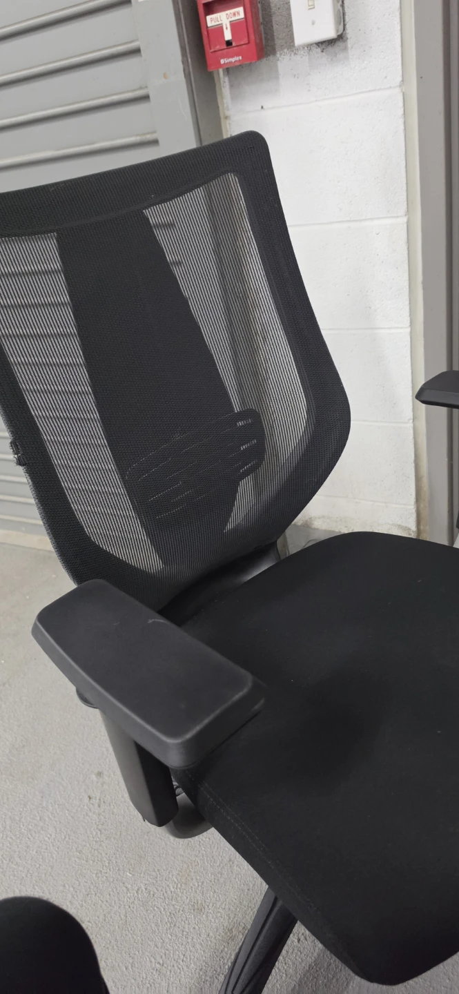 Black Ergonomic Office Chair with Mesh Back - photo 5