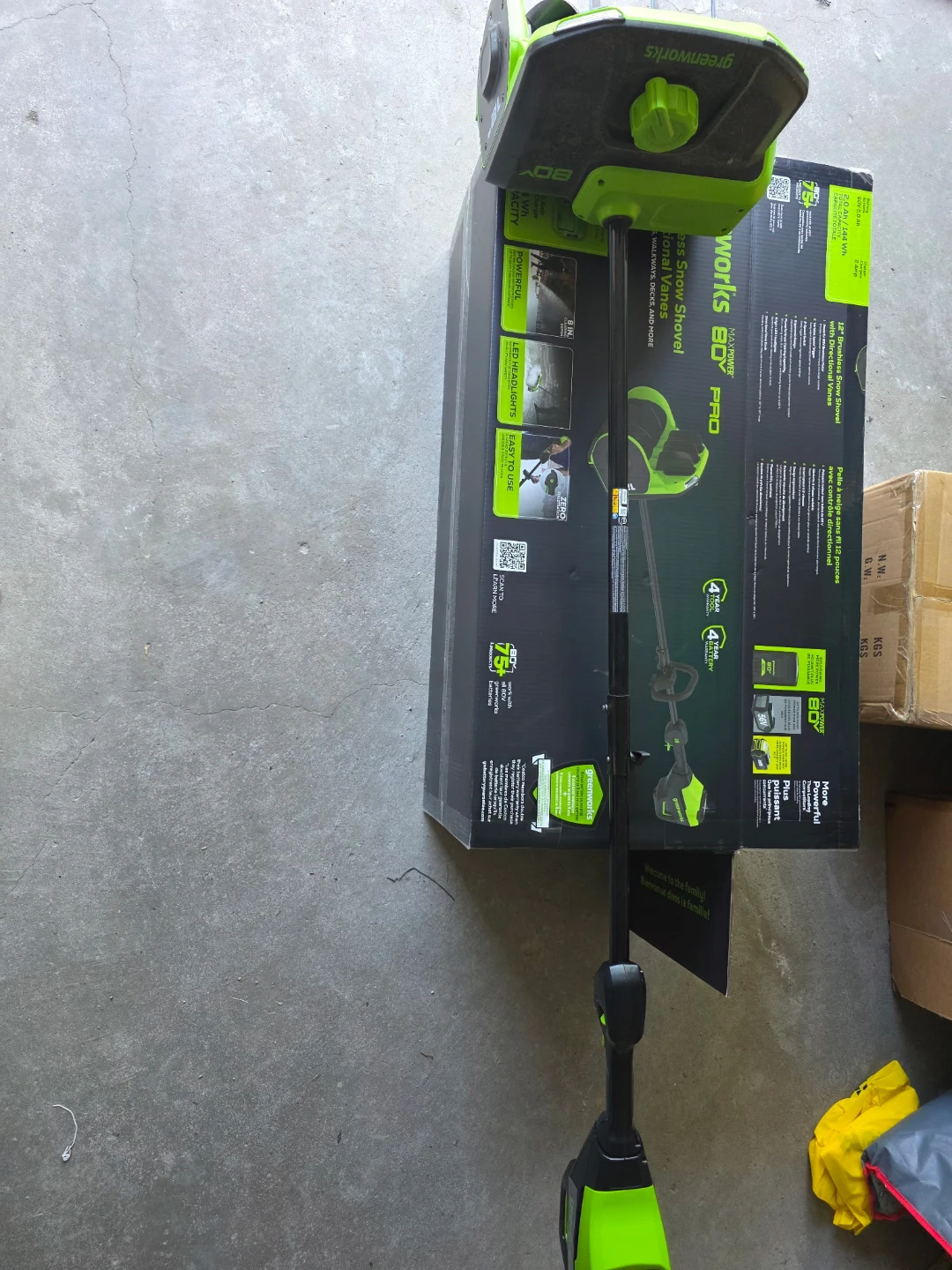 Greenworks 12" Brushless Snow Shovel - photo 2
