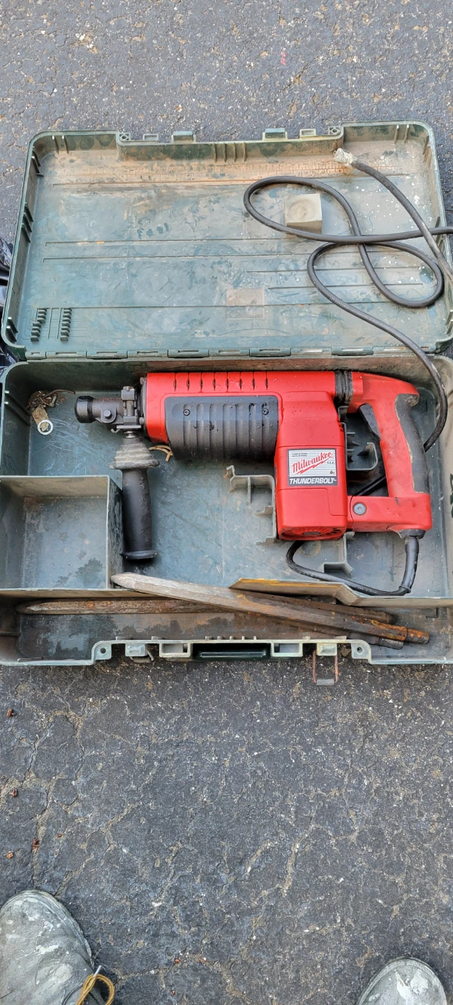 Milwaukee Thunderbold Rotary Hammer - photo 2