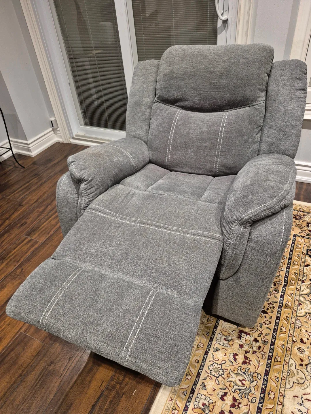 Recliner chair - photo 2