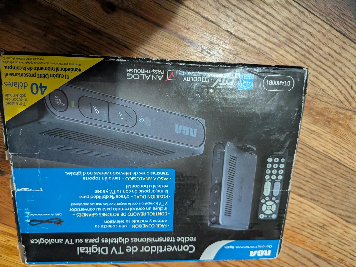 RCA Digital TV Converter Box DTA800B1 with Remote - photo 2