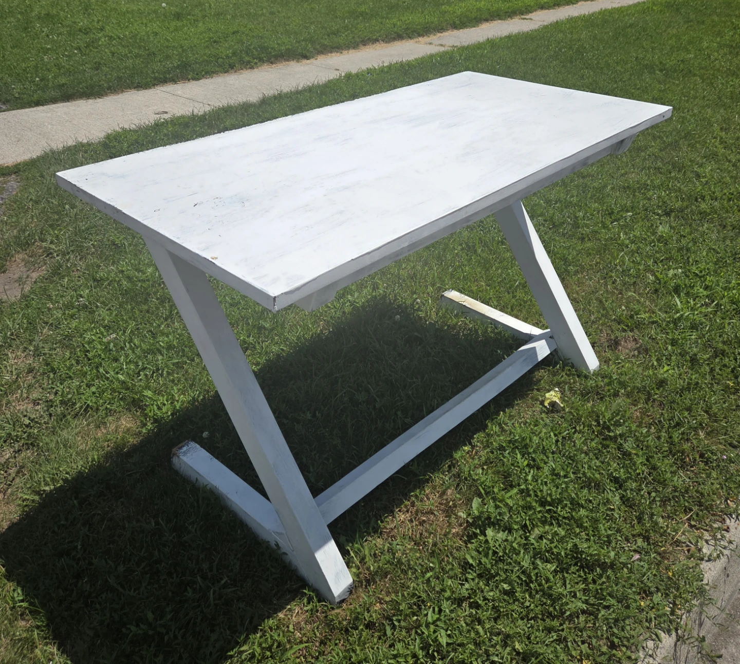 White Z-Leg Desk