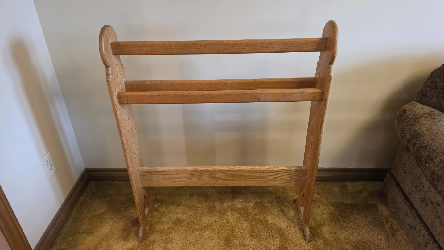 Wooden Quilt Rack