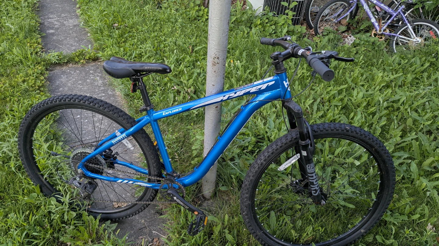 Blue HYPER Explorer Mountain Bike