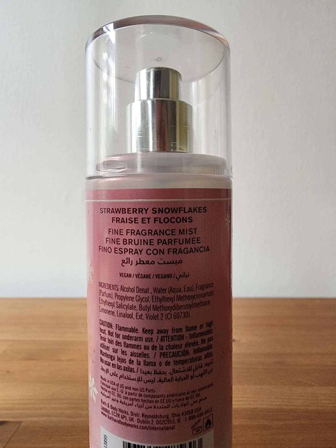 Strawberry Snowflakes * Bath & Body Works Fine Fragrance Mist - photo 2