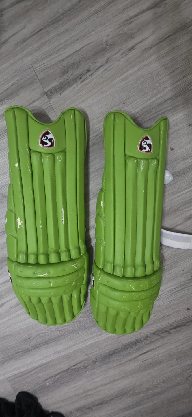 SG Cricket Pads and SHREY Helmet - photo 3