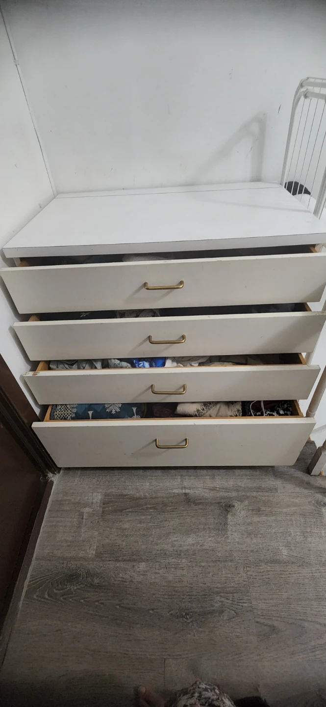 White 4-Drawer Dresser