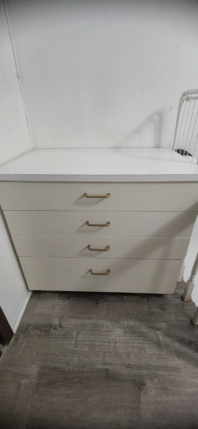 White 4-Drawer Dresser - photo 2