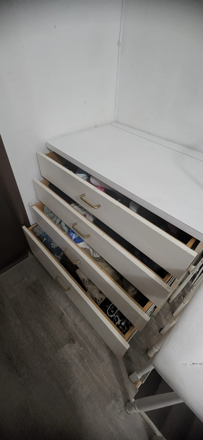 White 4-Drawer Dresser - photo 3