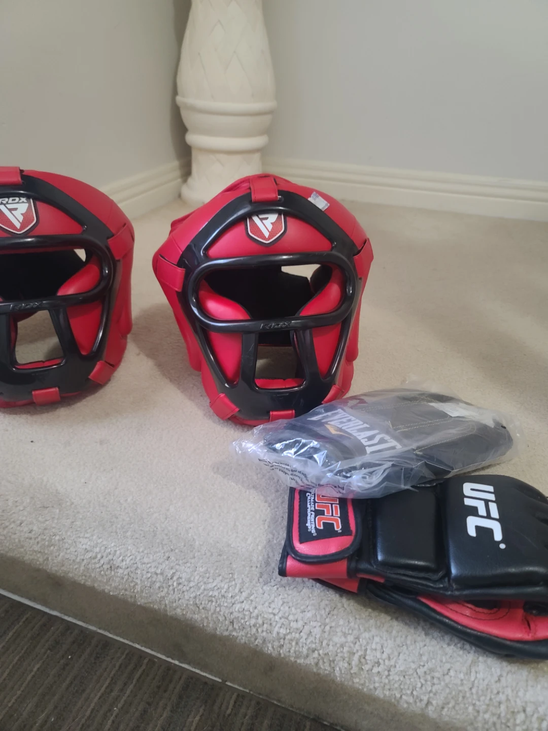 RDX & UFC Boxing Headgear and Gloves - photo 2