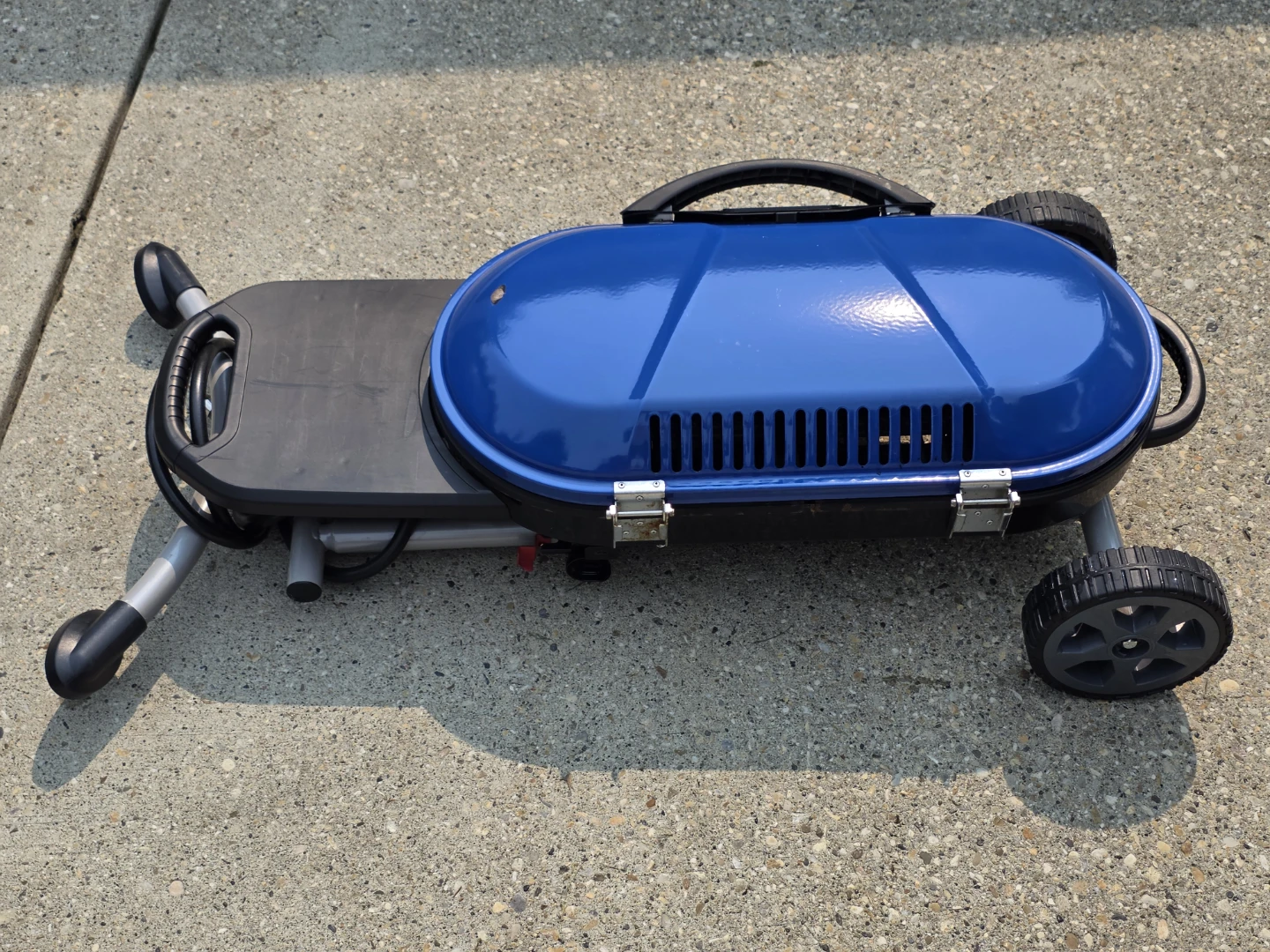 RV ready Coleman RoadTrip Portable Propane Grill - photo 2