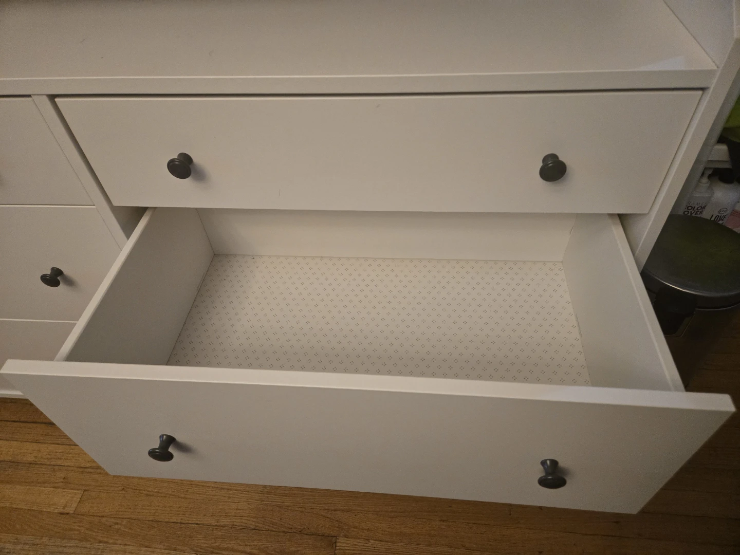 White 6-Drawer Dresser - photo 2