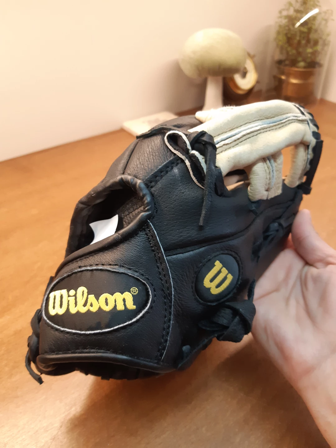 Wilson A450 youth genuine leather T-ball glove