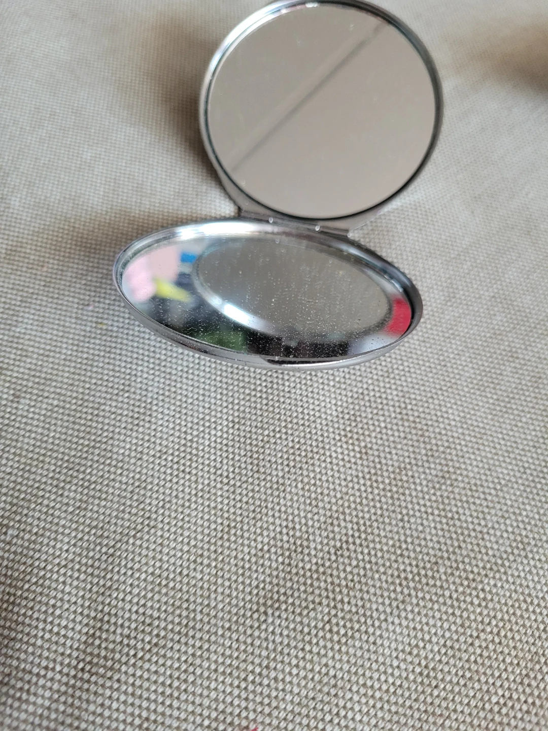 Round Compact Mirror with Rhinestones - photo 2
