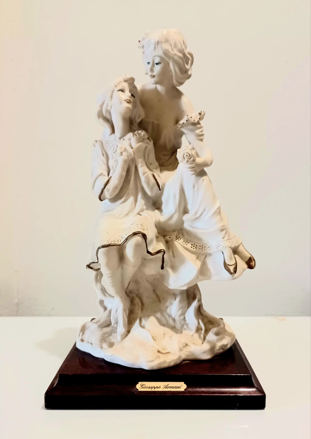 Vtg Signed Giuseppe Armani Figurine