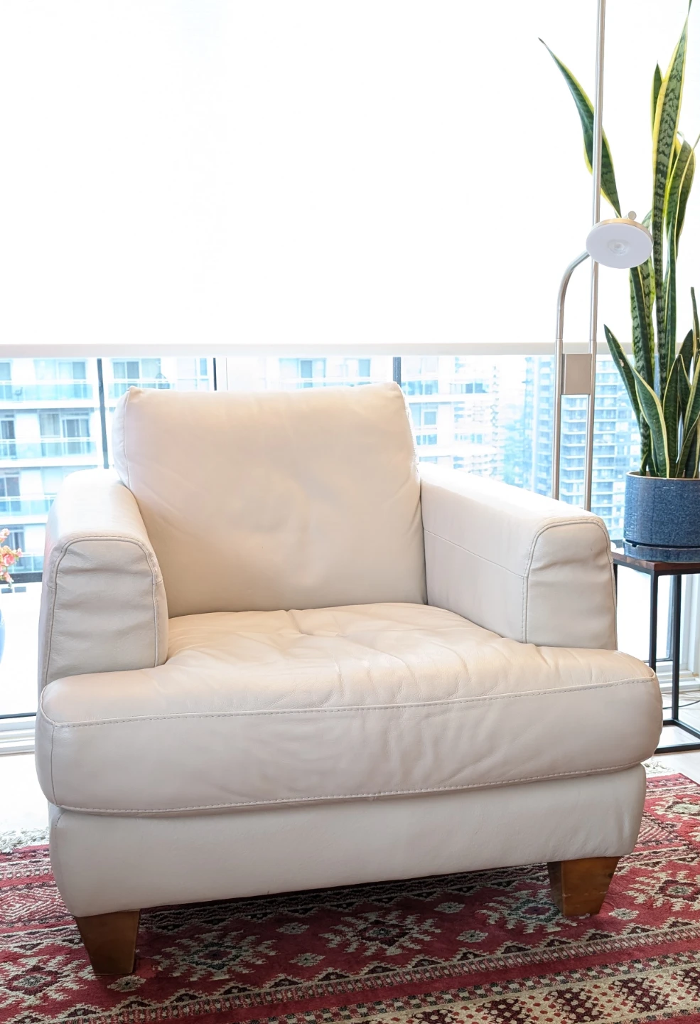 2 leather arm chair, accent chairs