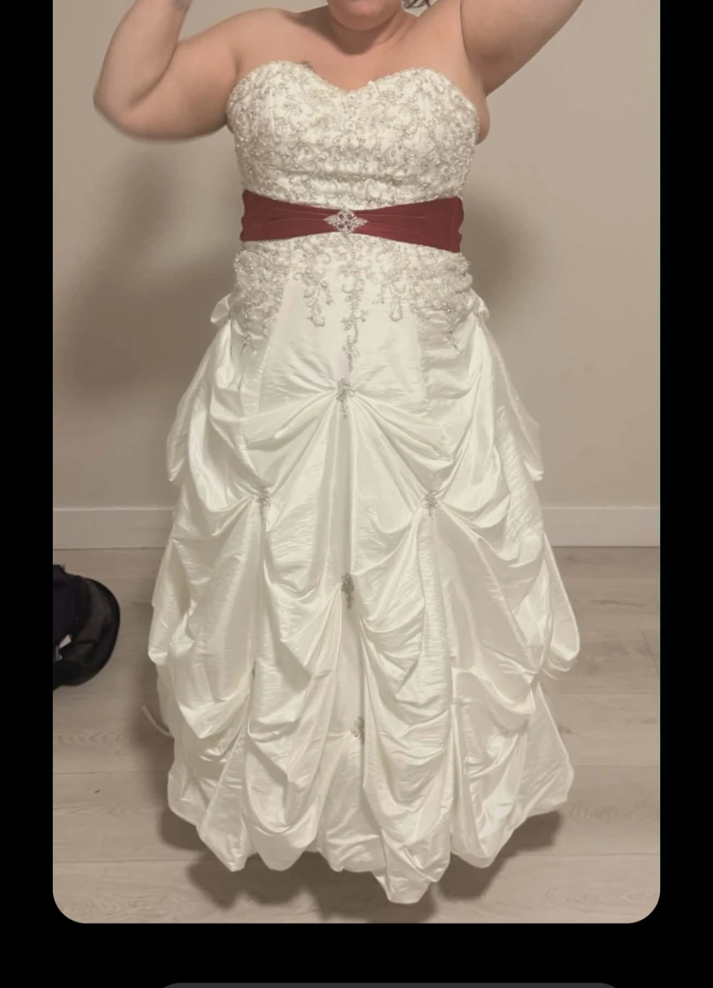 Wedding Dresses - photo 2
