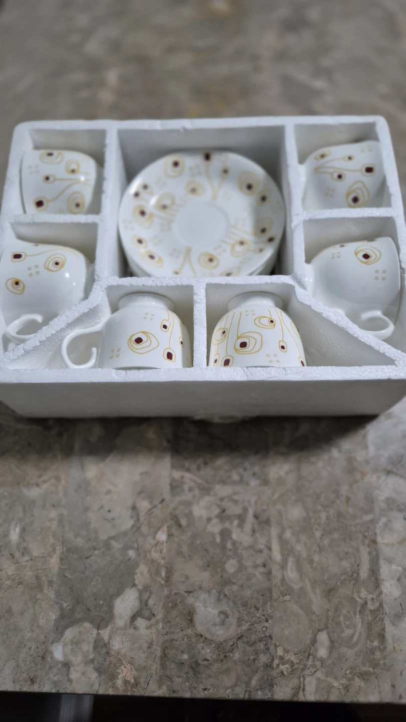 Brand new Set of 6 bone china Cups and Saucers - photo 4