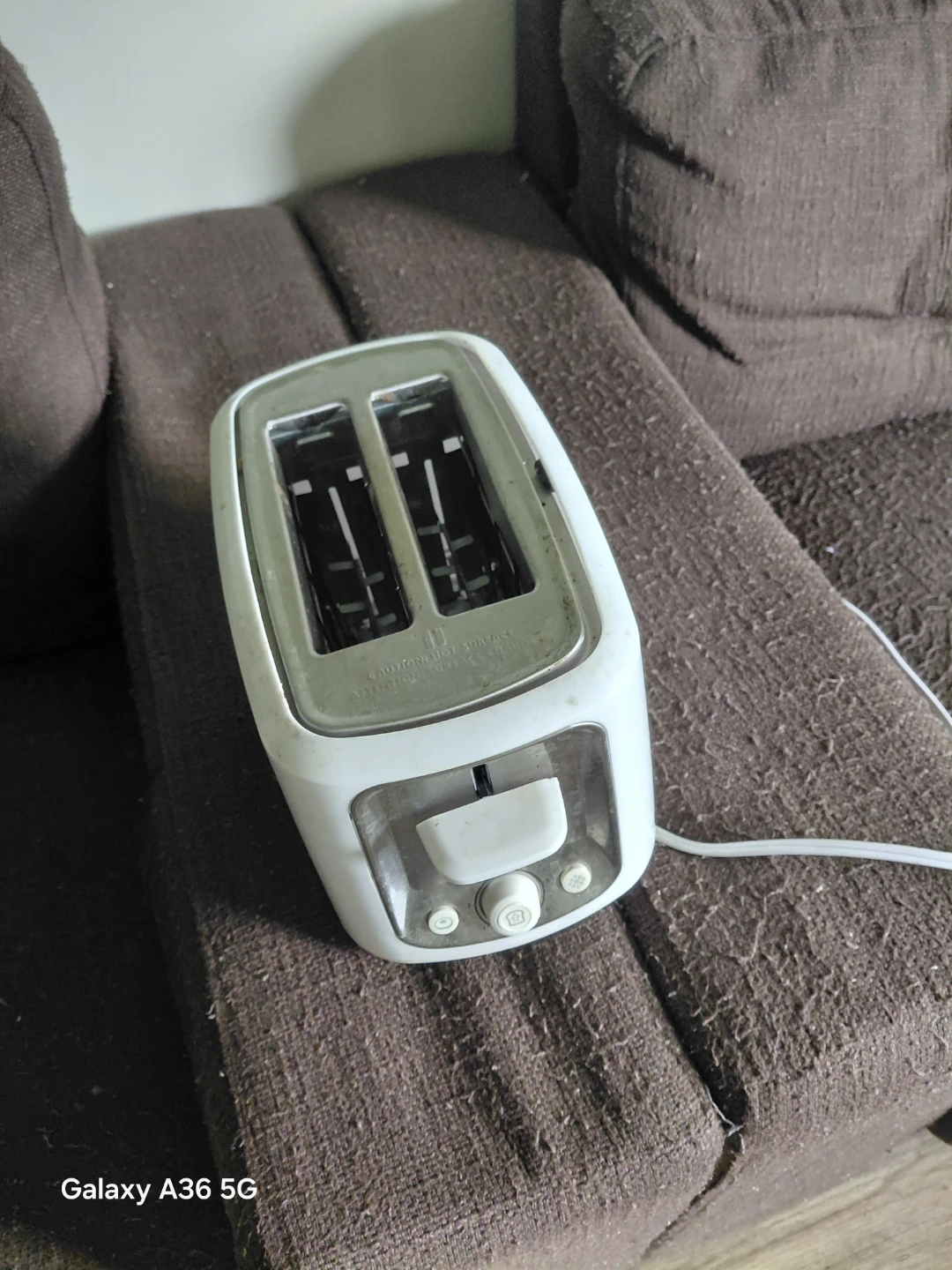 White 2-Slice Toaster