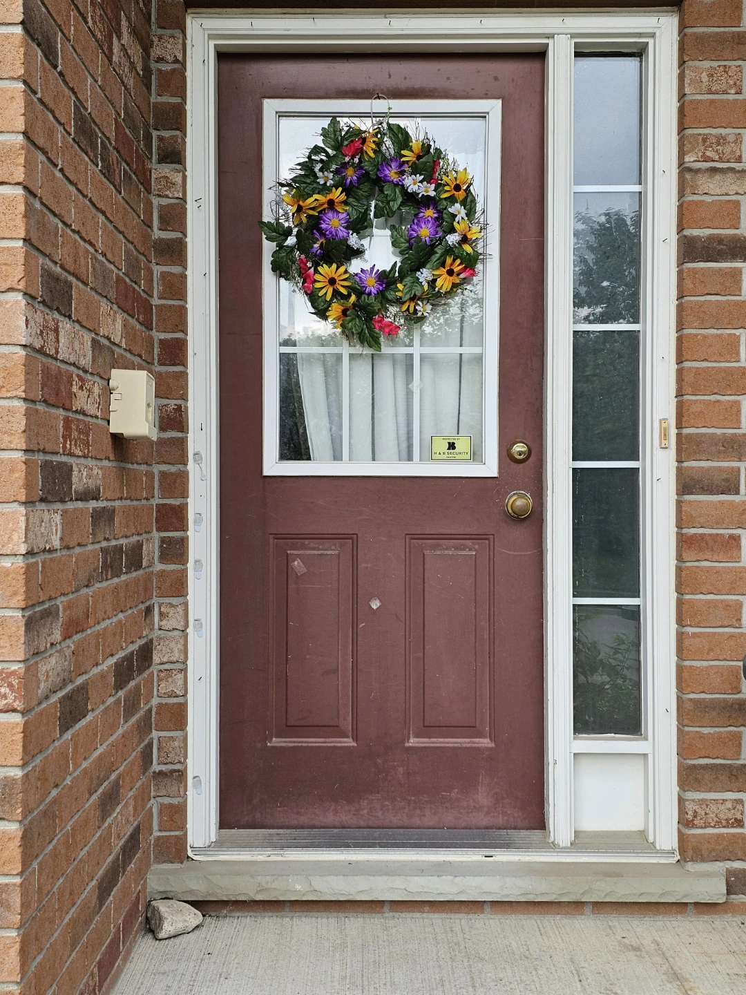 Beautiful Wildflower Wreath – Brand New in Box - photo 2