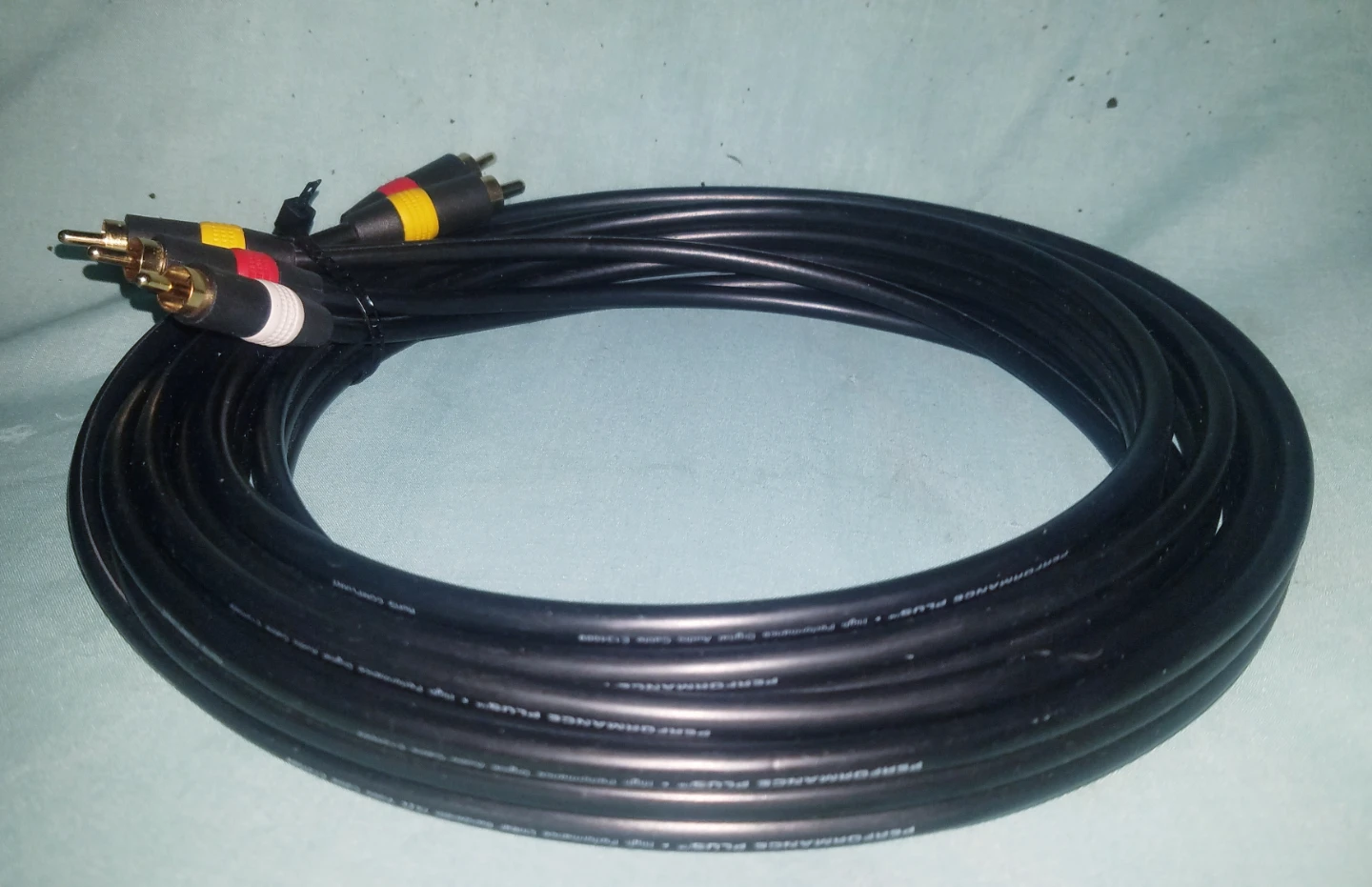 Performance Plus 10' Audio Video RCA Cable Connectors Like New - photo 2