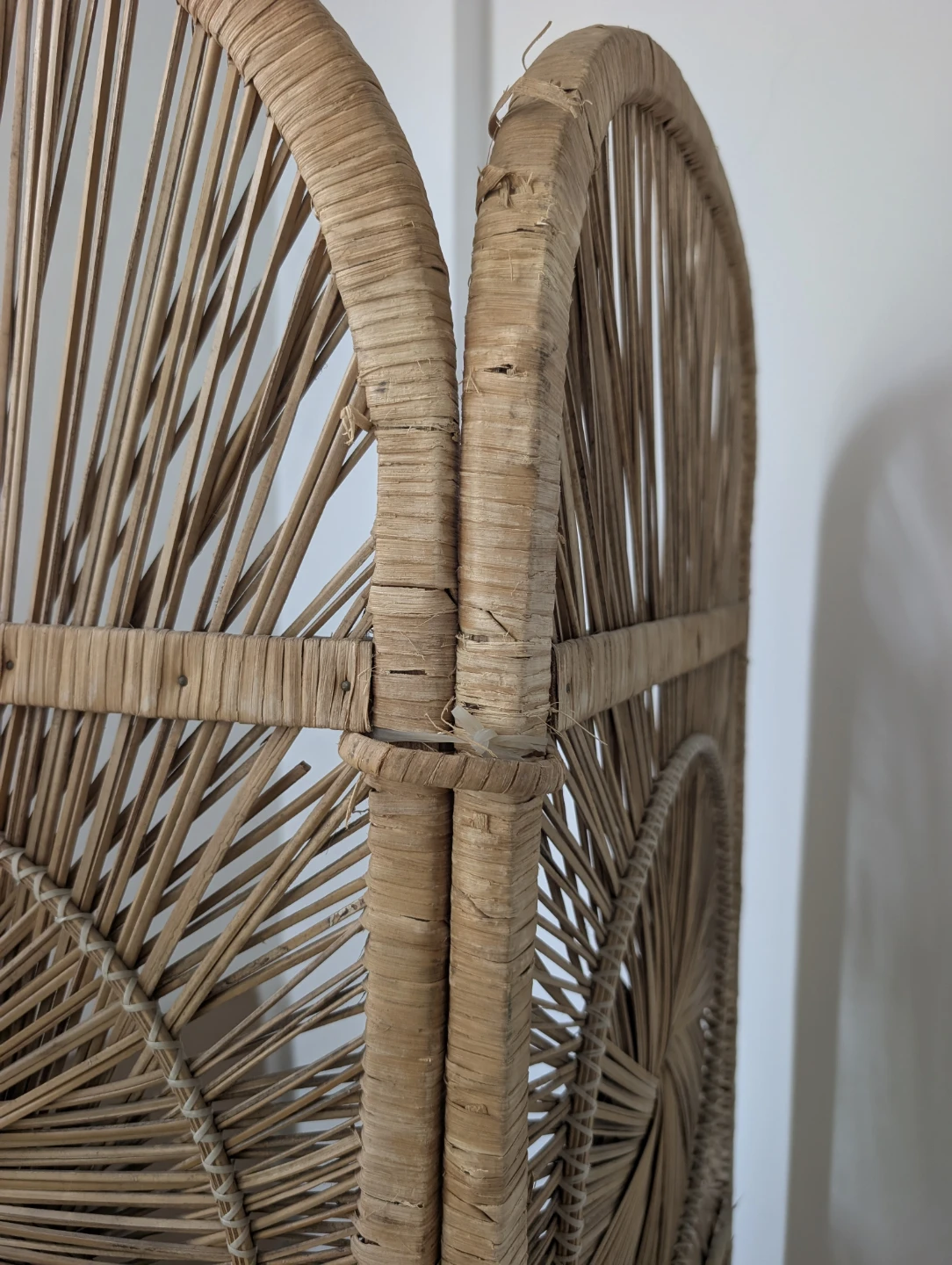 RARE Vintage Starburst Rattan Divider - photo 3