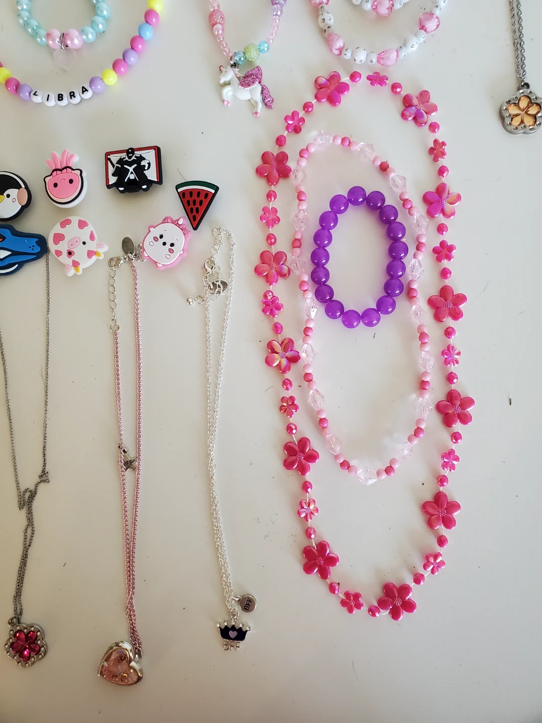 Girl's Large Jewelry Lot...VGUC - photo 4