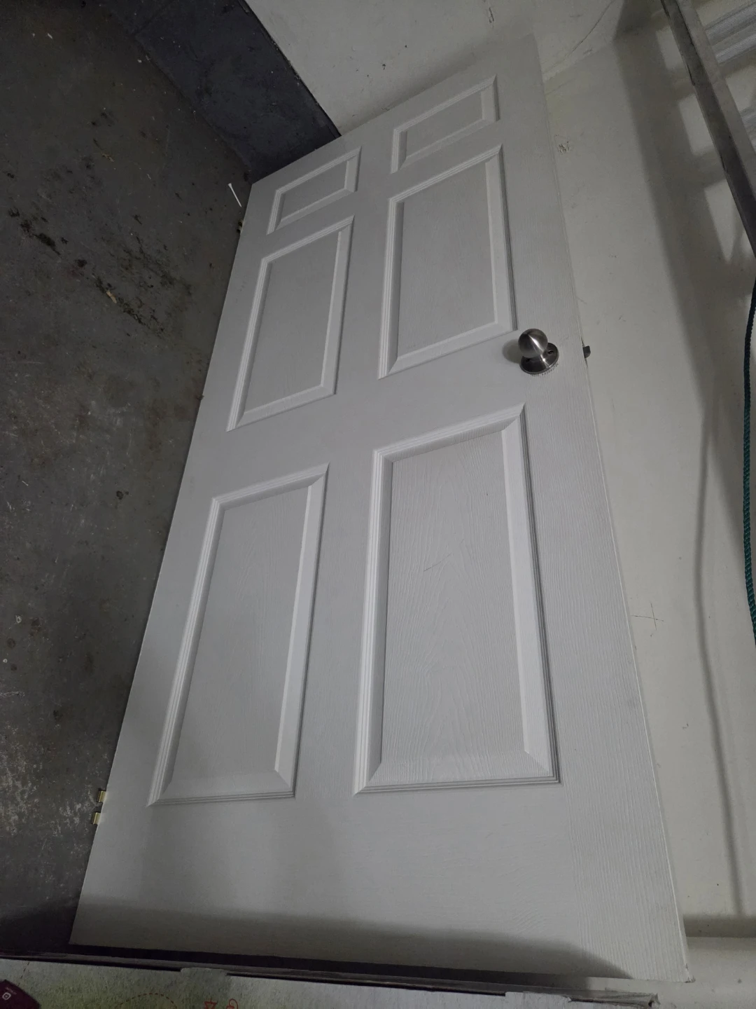 Interior doors with door knobs - photo 2