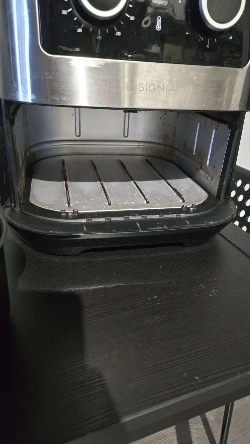 Insignia Air Fryer - photo 4