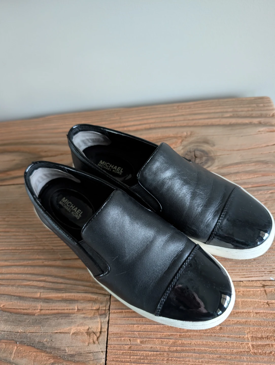 Mk women's size 7 shoes - photo 2