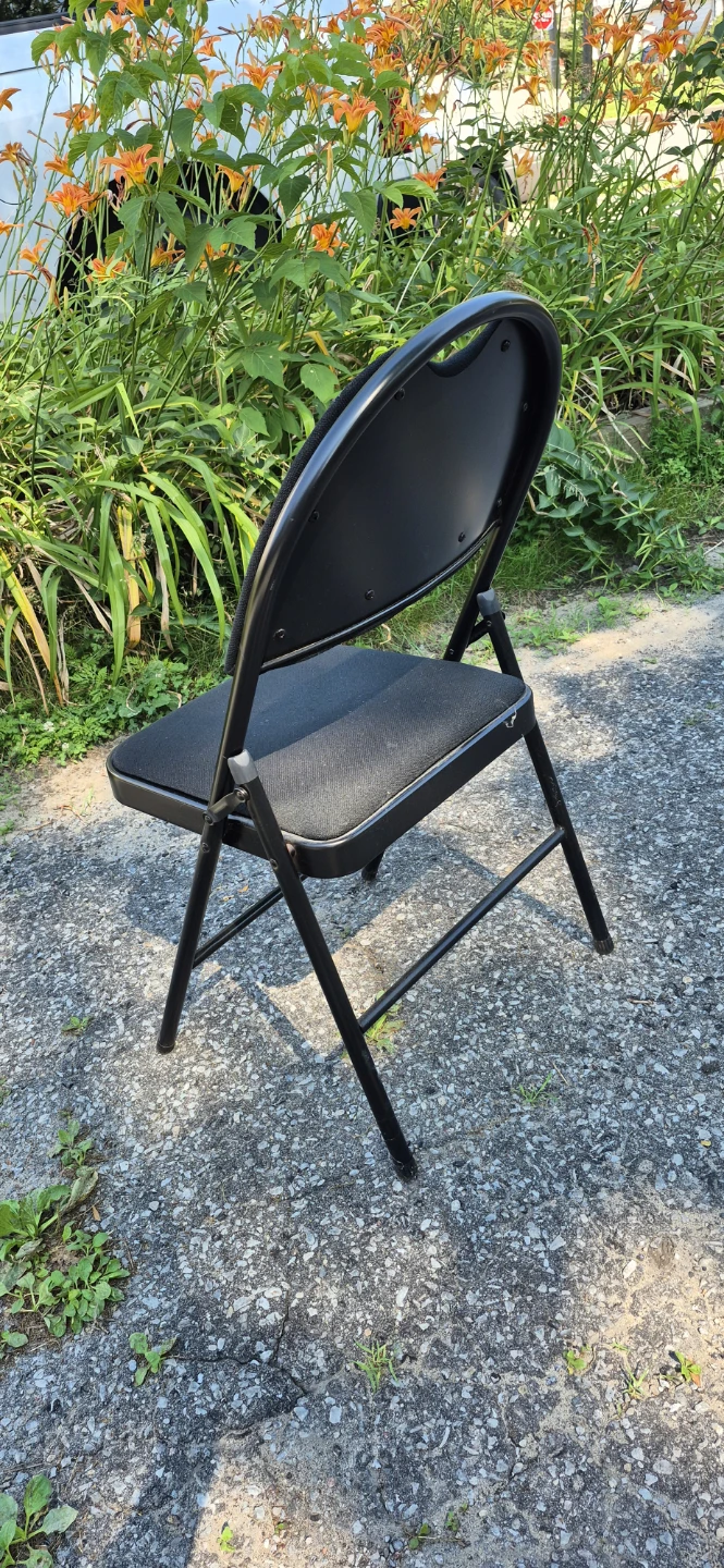 Black Folding Chair - photo 3